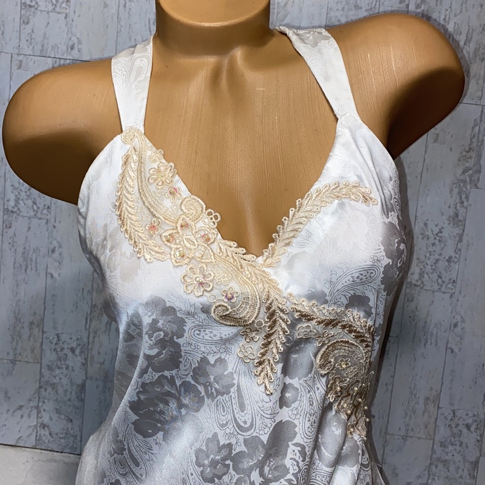 Vintage Chemise or Full dress slip Victoria’s Secret Gold Label size Medium #04